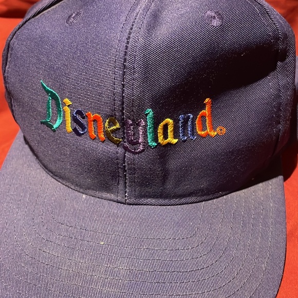 Vintage 90s Disneyland Rainbow Snapback Hat Purple Cap - Picture 2 of 4